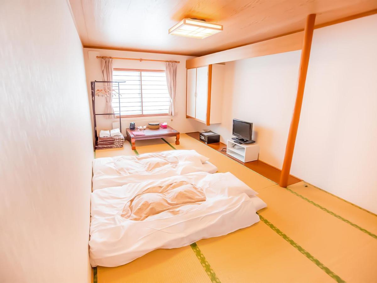 Rusutsu Lodges Pension Lilla Huset Niseko Extérieur photo