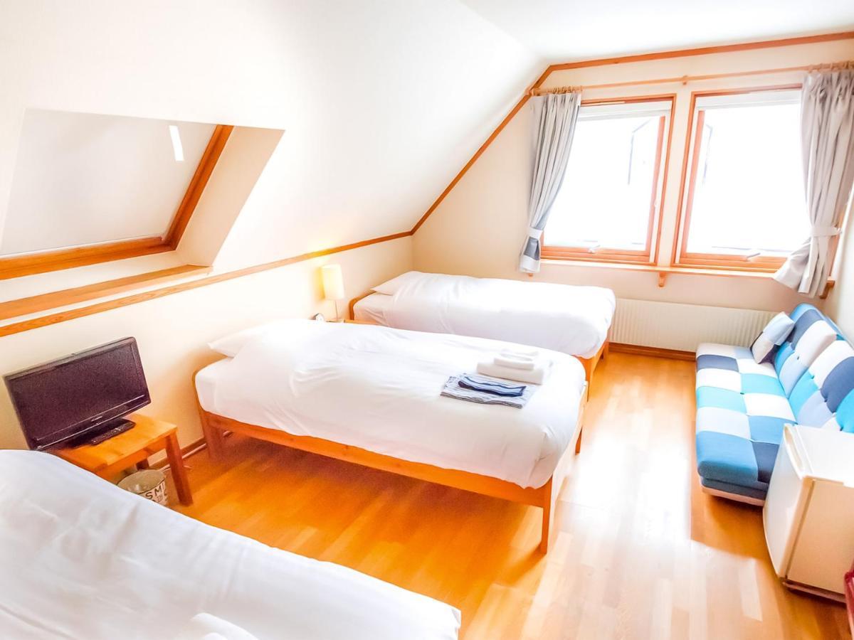 Rusutsu Lodges Pension Lilla Huset Niseko Extérieur photo