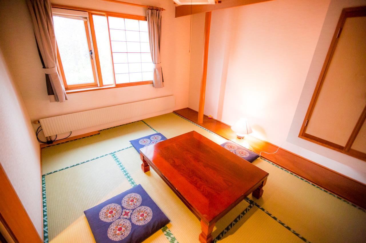 Rusutsu Lodges Pension Lilla Huset Niseko Extérieur photo