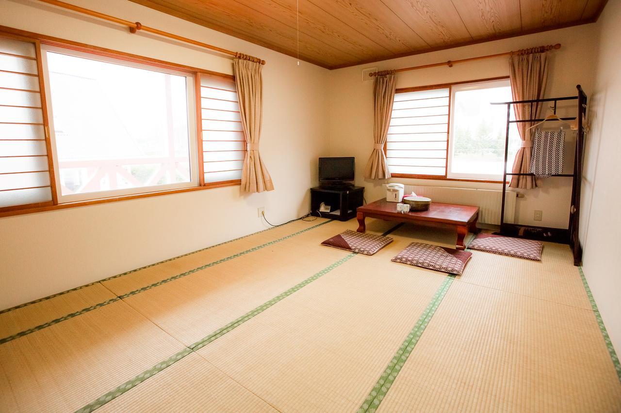 Rusutsu Lodges Pension Lilla Huset Niseko Extérieur photo